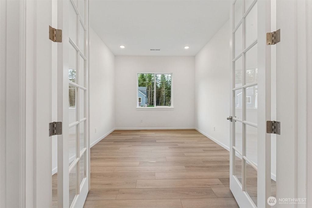 Photo of 200 Mt. Wilder Way Way #44, Port Ludlow, WA 98365 (MLS # 2475143)