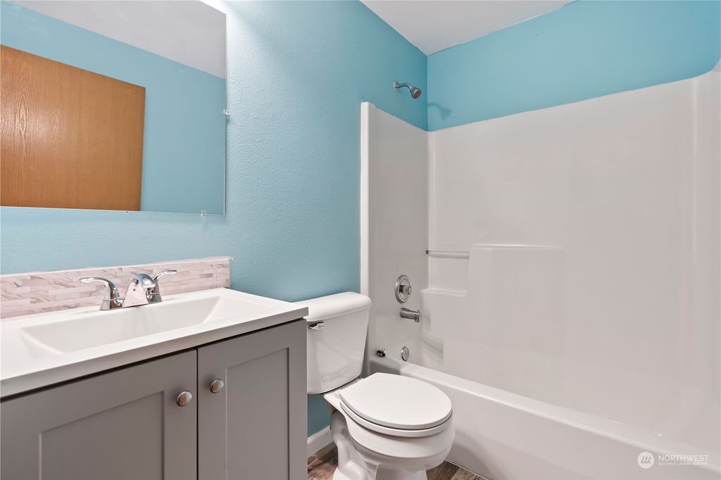 listing image 9365206421132505477