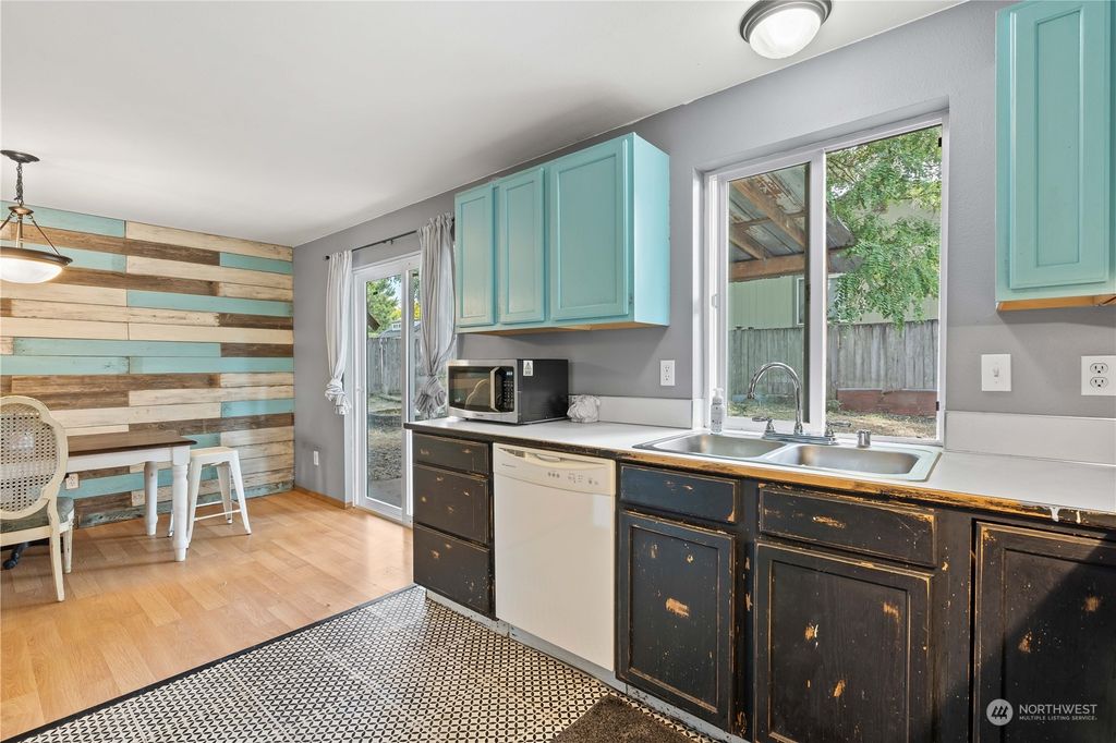 listing image 9367692470790145636