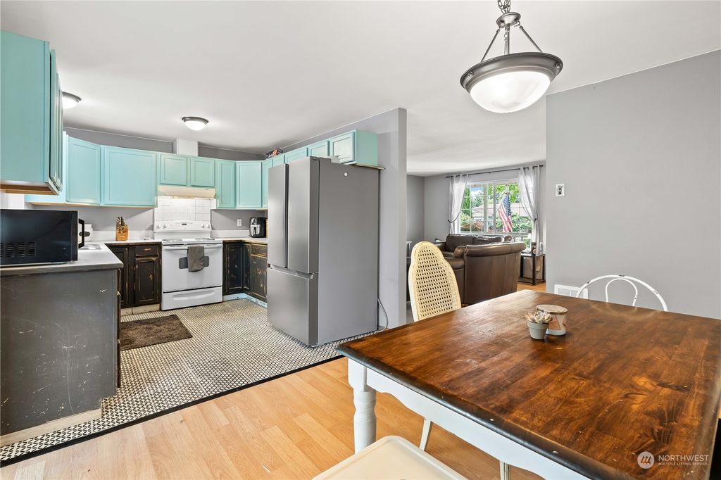 listing image 9364410172868609283