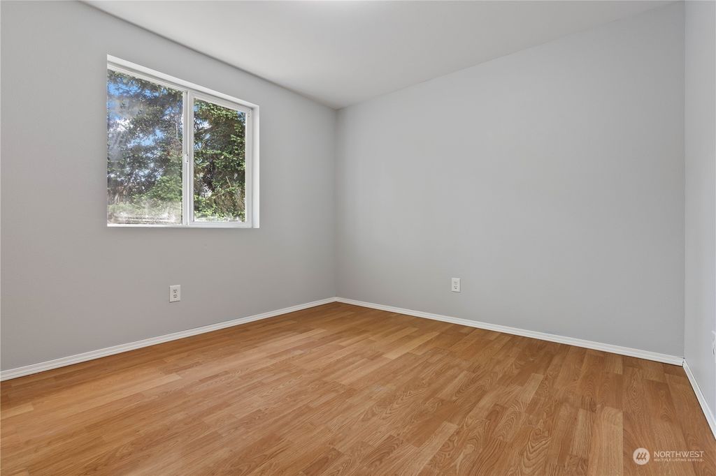 listing image 9367685697917265143