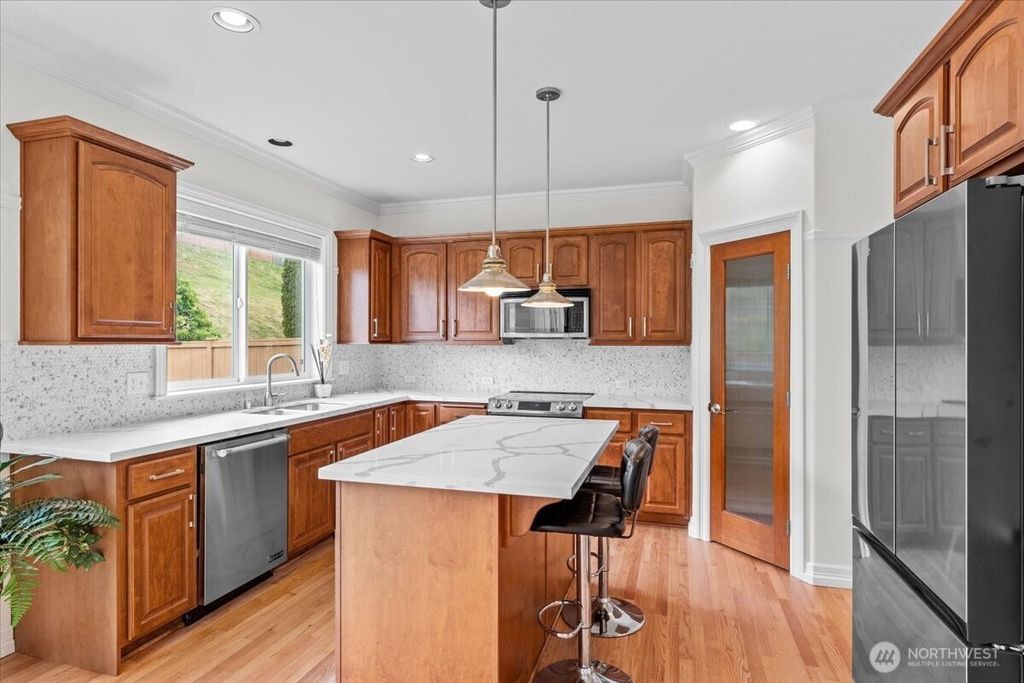 Photo of 27546 254th Way SE, Maple Valley, WA 98038 (MLS # 2373391)