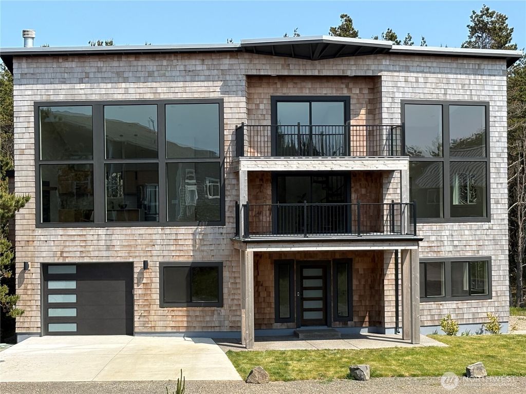 Photo of 27712 I Lane, Ocean Park, WA 98640 (MLS # 2460036)