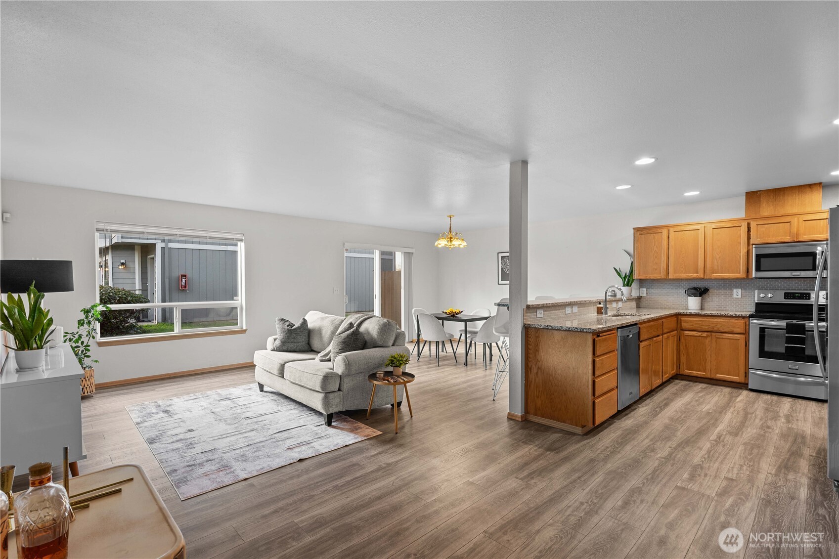 10910 13th Avenue E 14