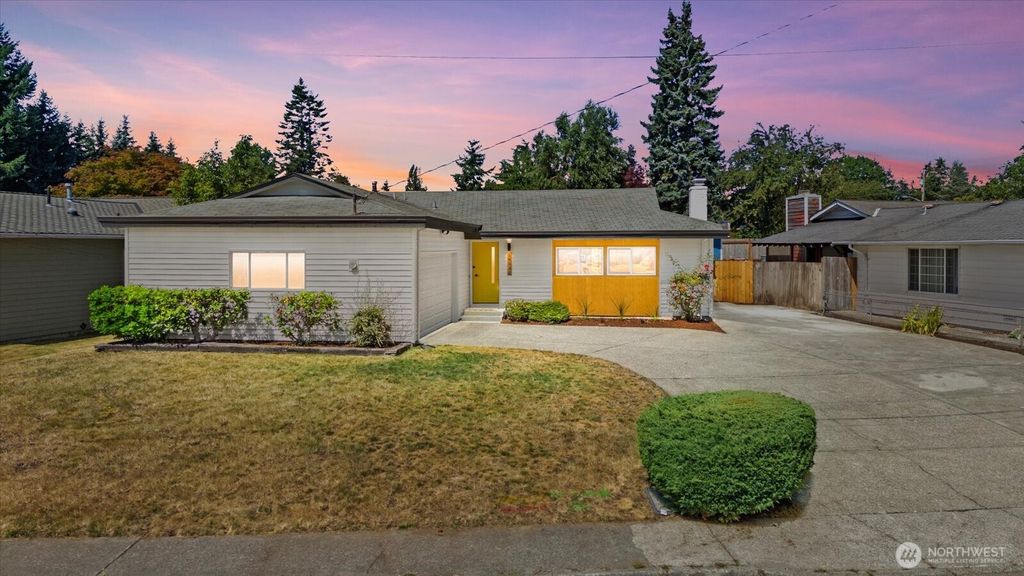 Photo of 16531 120th Avenue SE, Renton, WA 98058 (MLS # 2464484)