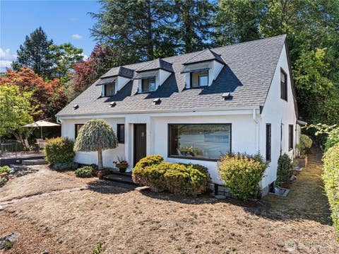 Photo of 830 Merrill Place W, Bremerton, WA 98312 (MLS # 2562230)