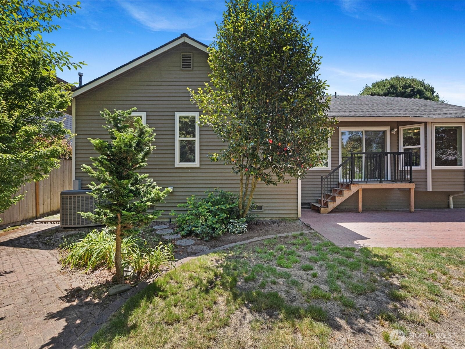 6211 145th Street SE