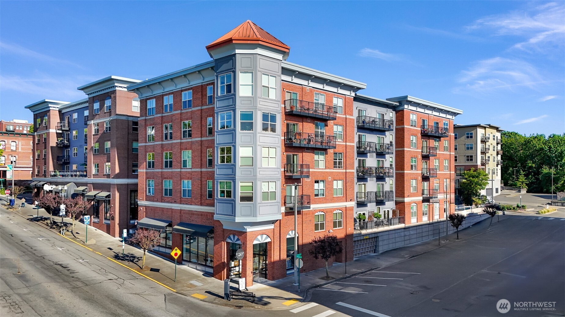 910 Harris Avenue 208