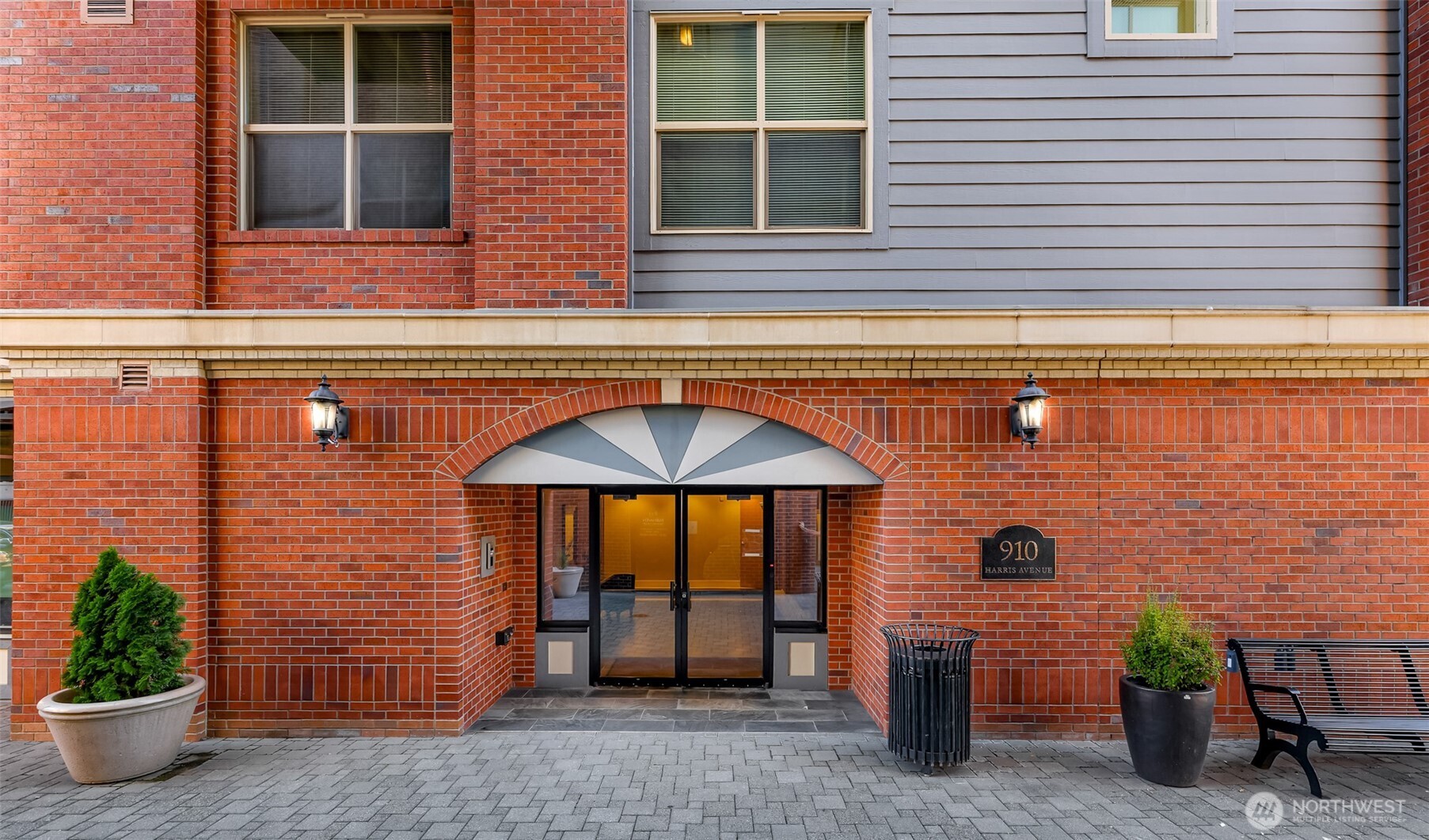 910 Harris Avenue 208