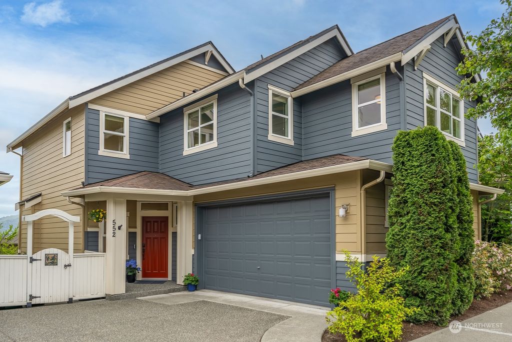 Photo of 552 Lingering Pine Drive NW, Issaquah, WA 98027 (MLS # 2238789)