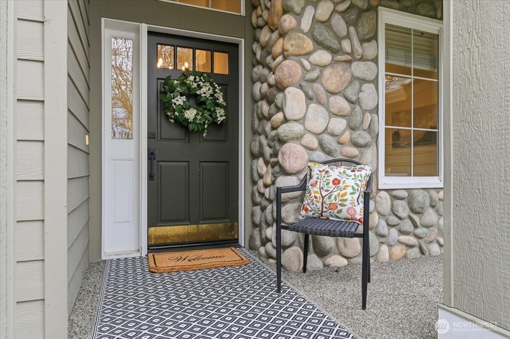 Photo of 385 SE 12th Place, North Bend, WA 98045 (MLS # 2486900)