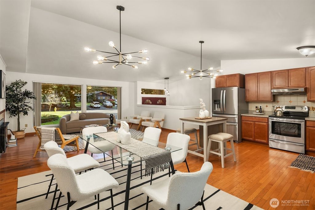 Photo of 17011 199th Place NE, Woodinville, WA 98077 (MLS # 2483543)