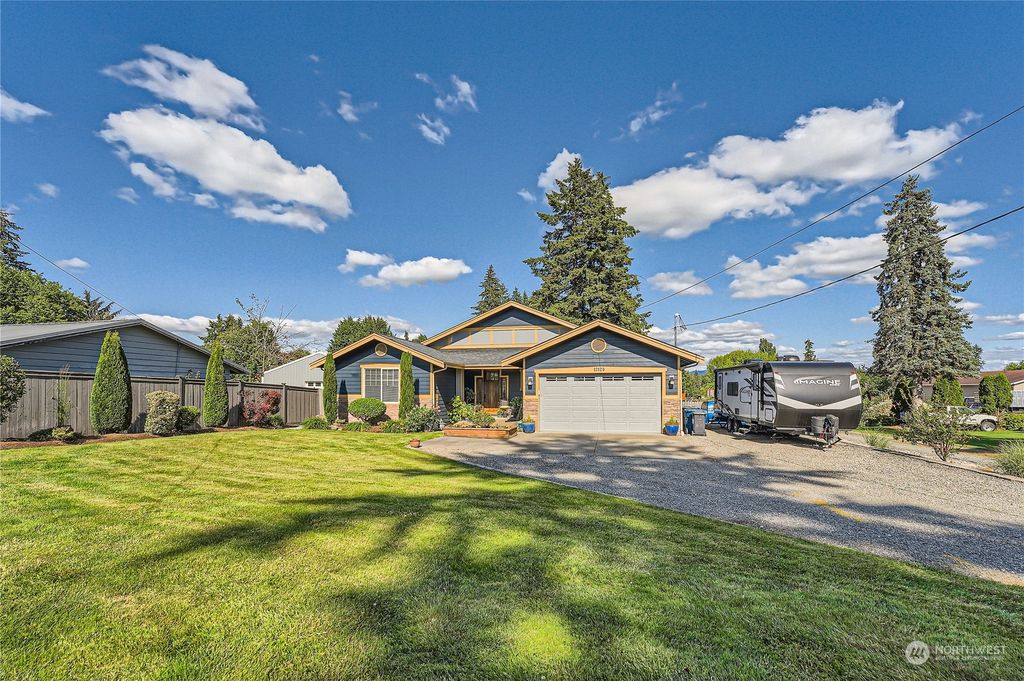 Photo of 13120 160th Avenue SE, Renton, WA 98059 (MLS # 2254781)