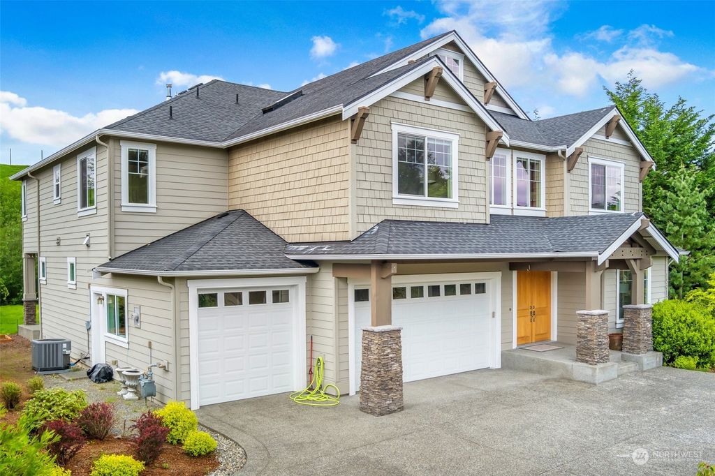 Photo of 15012 SE 80th Street, Newcastle, WA 98059 (MLS # 2075312)