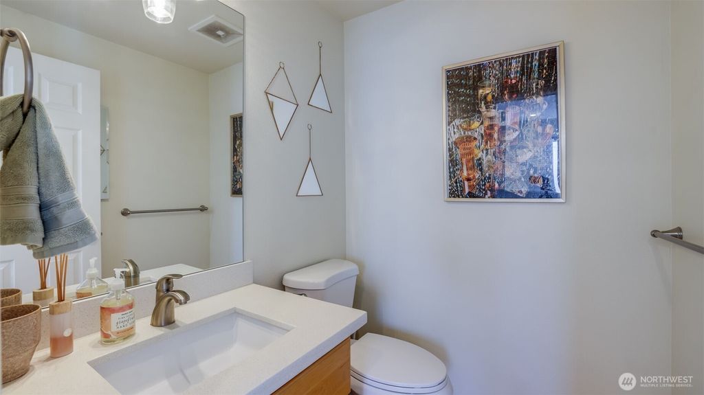 listing image 9361534108048072826