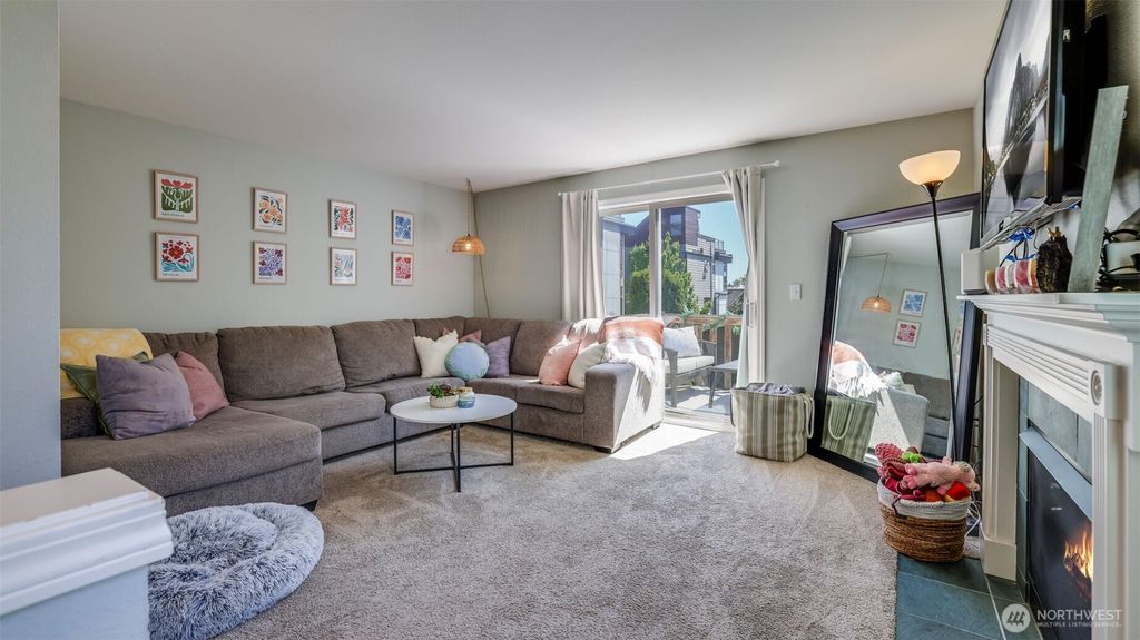 listing image 9368357395977110859
