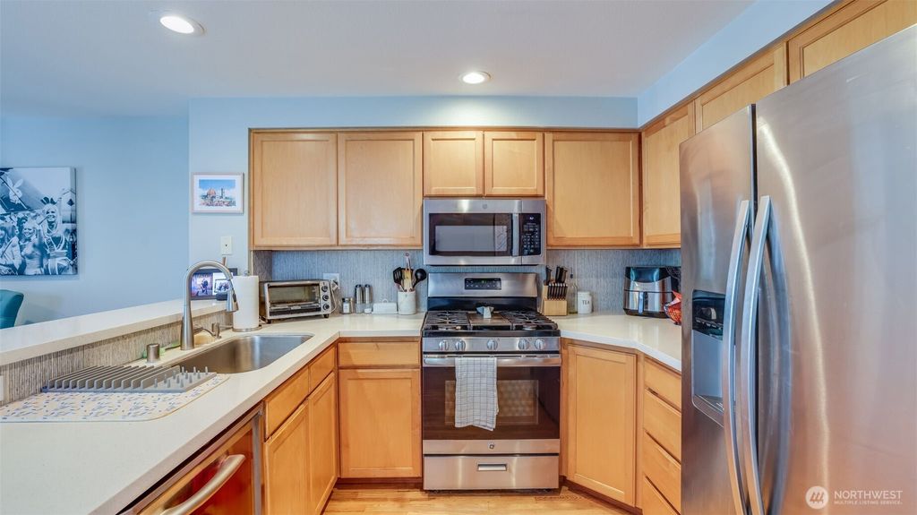 listing image 9363334690758886561