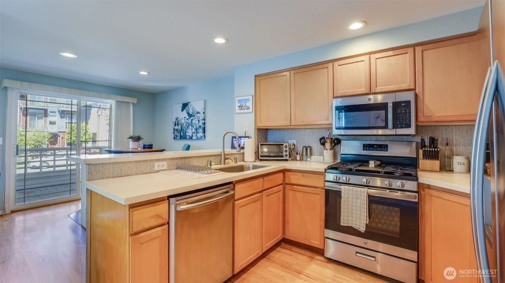 listing image 9363114558227087411