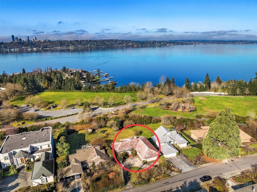 Photo of 2247 66th Avenue SE, Mercer Island, WA 98040 (MLS # 2202080)