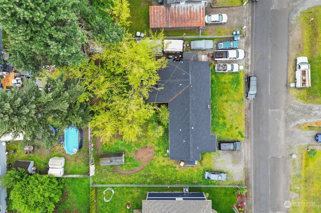 Photo of 619 Index Avenue NE, Renton, WA 98056 (MLS # 2230436)