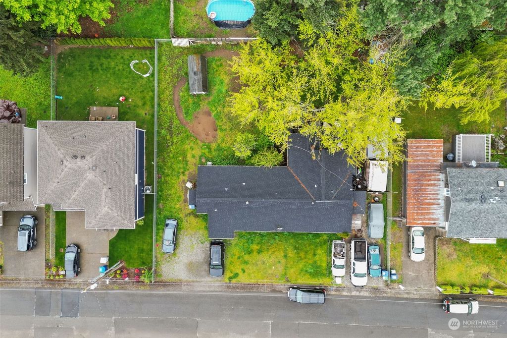 Photo of 619 Index Avenue NE, Renton, WA 98056 (MLS # 2230436)