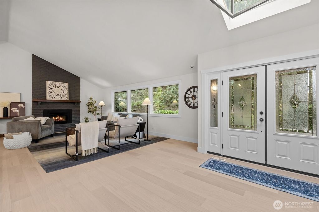 Photo of 1044 145th Place NE, Bellevue, WA 98007 (MLS # 2391708)