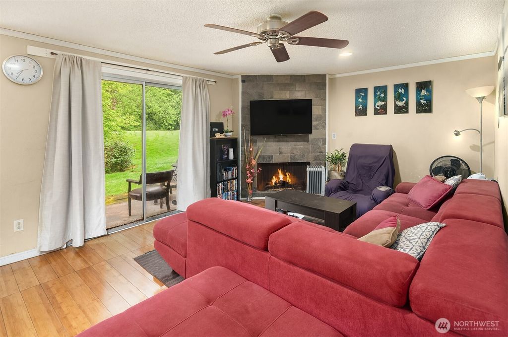 Photo of 419 S 325th Place #T5, Federal Way, WA 98003 (MLS # 2367720)