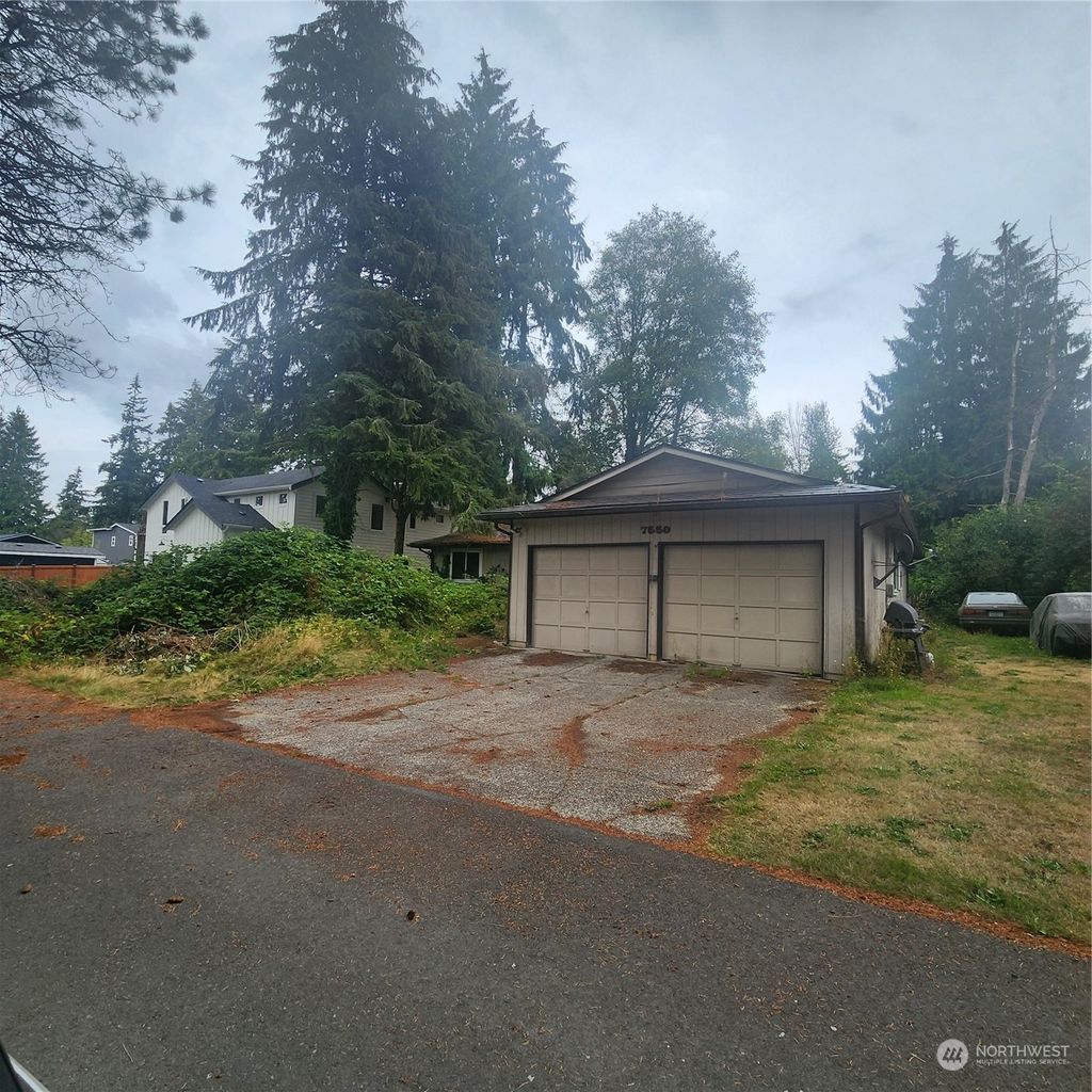 Photo of 7550 124th Place NE, Kirkland, WA 98033 (MLS # 2318304)