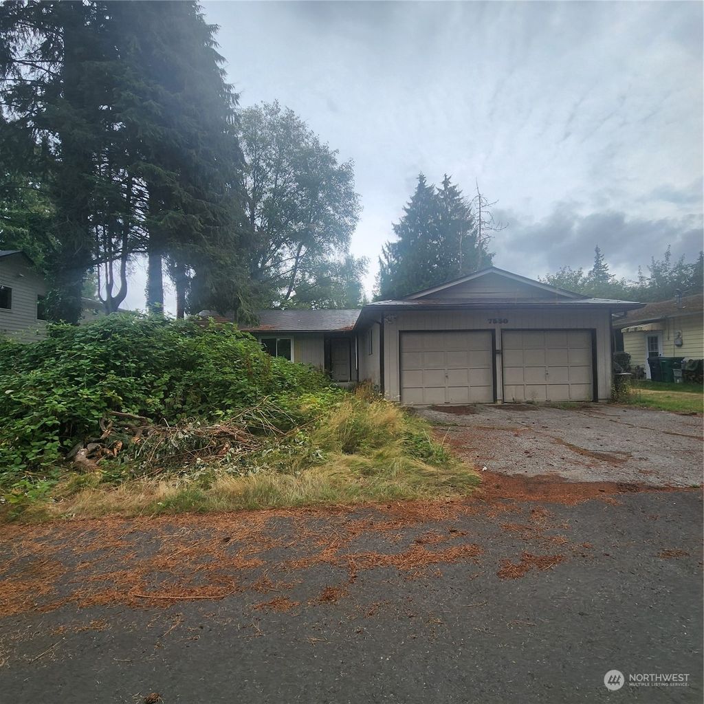 Photo of 7550 124th Place NE, Kirkland, WA 98033 (MLS # 2318304)