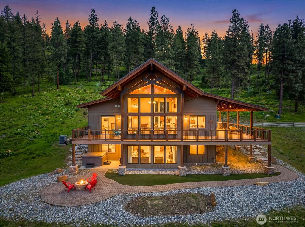 Photo of 239 Foxridge Lane, Leavenworth, WA 98826 (MLS # 2514165)