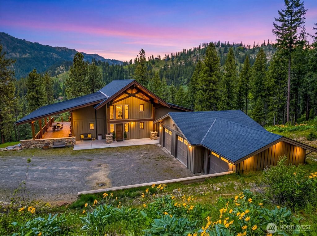 Photo of 239 Foxridge Lane, Leavenworth, WA 98826 (MLS # 2514165)