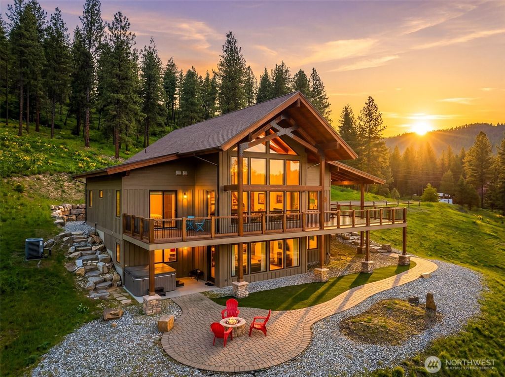 Photo of 239 Foxridge Lane, Leavenworth, WA 98826 (MLS # 2514165)