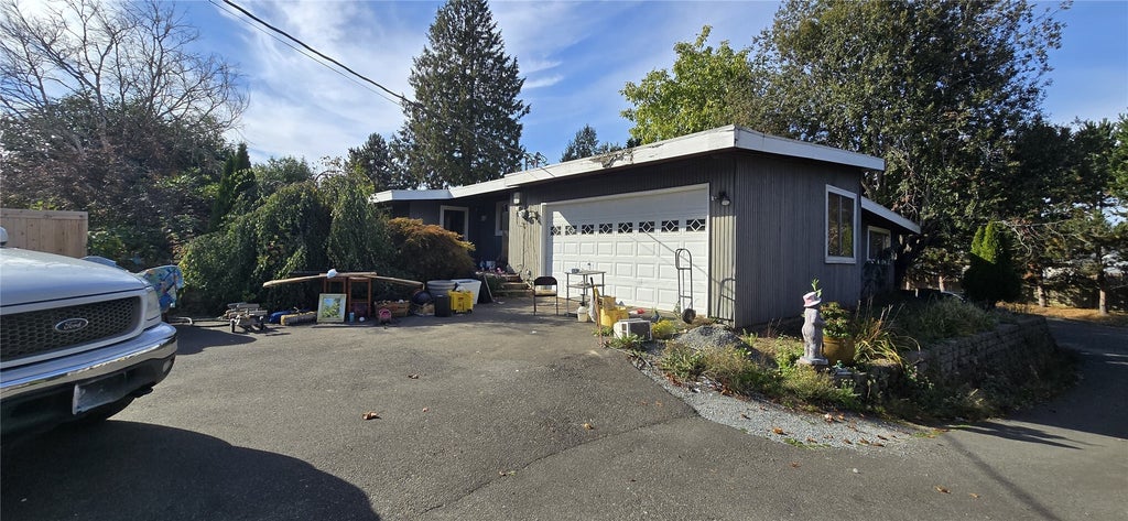 Photo of 5818 209th Place SW, Lynnwood, WA 98036 (MLS # 2595489)