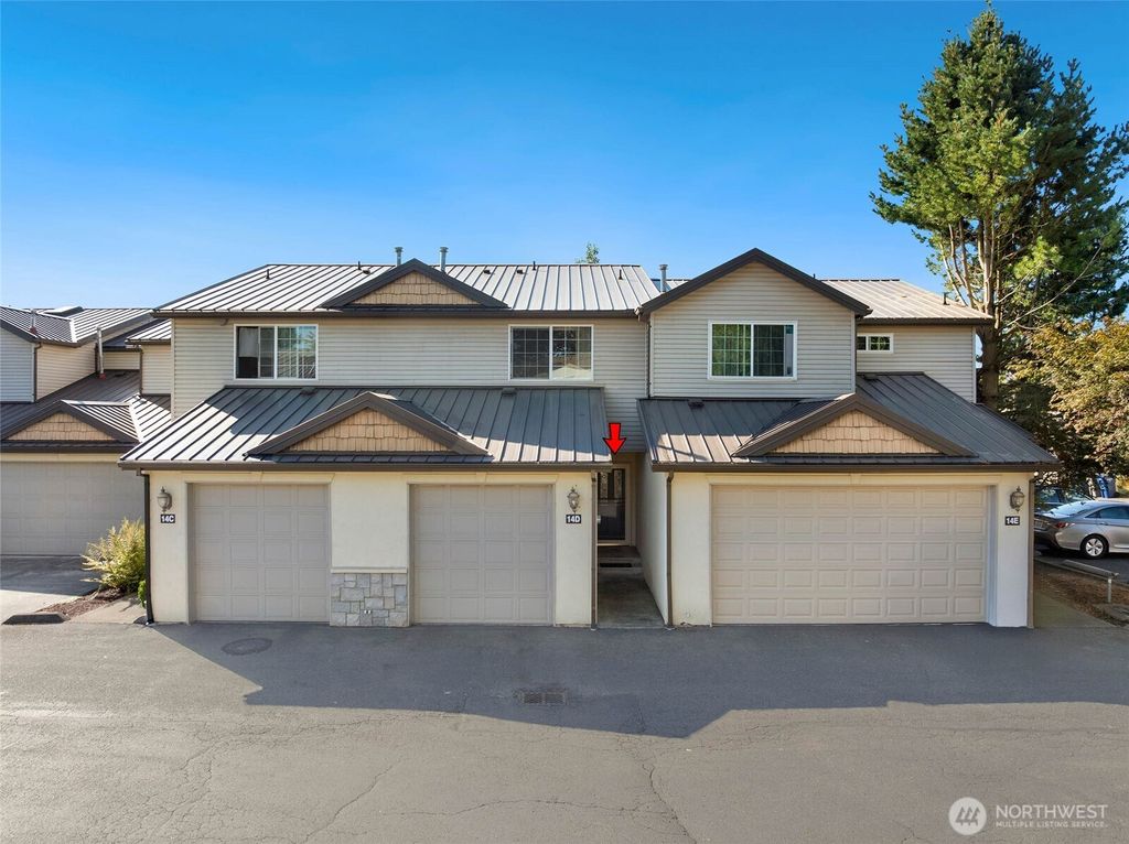 Photo of 418 17th Street SE #14 D, Auburn, WA 98002 (MLS # 2436671)