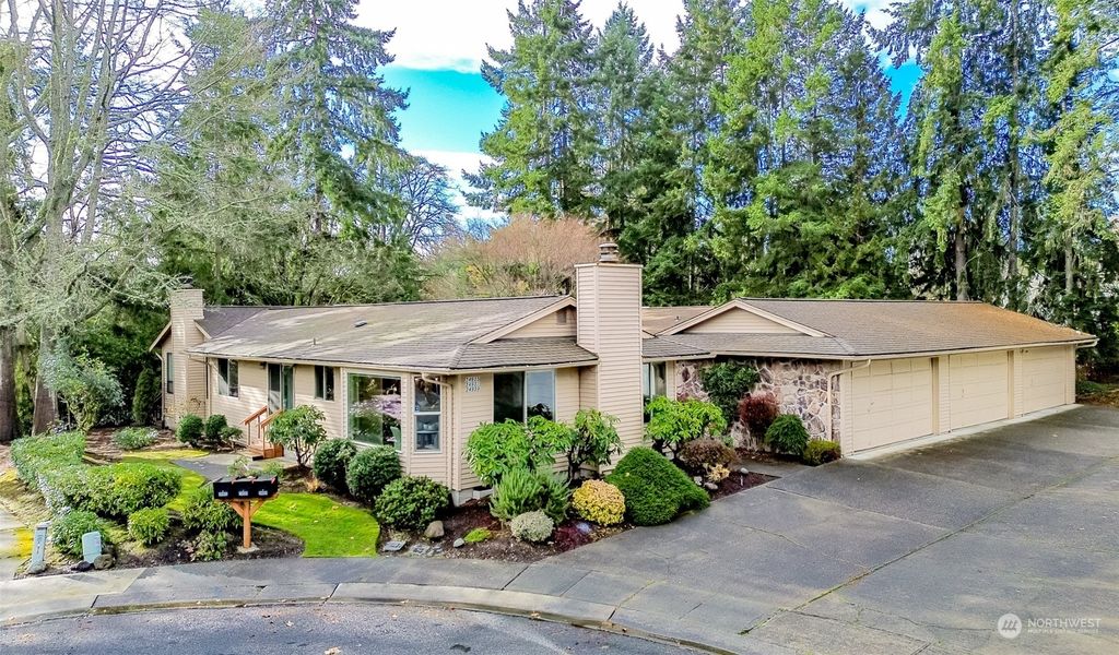Photo of 24935 11th Avenue S, Des Moines, WA 98198 (MLS # 2183434)