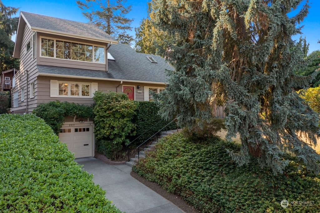 Photo of 6031 52nd Avenue NE, Seattle, WA 98115 (MLS # 2001272)