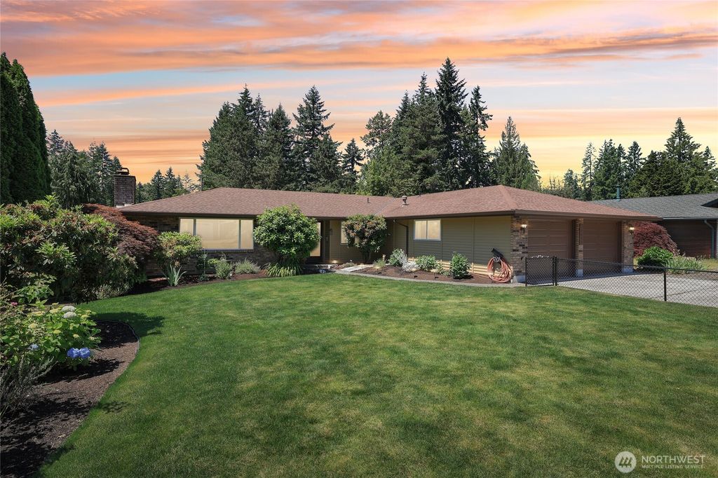 Photo of 14429 157th Place SE, Renton, WA 98059 (MLS # 2389047)