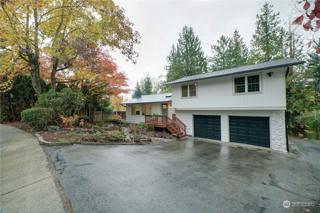 Photo of 2601 Talbot Crest Drive S, Renton, WA 98055 (MLS # 2179459)