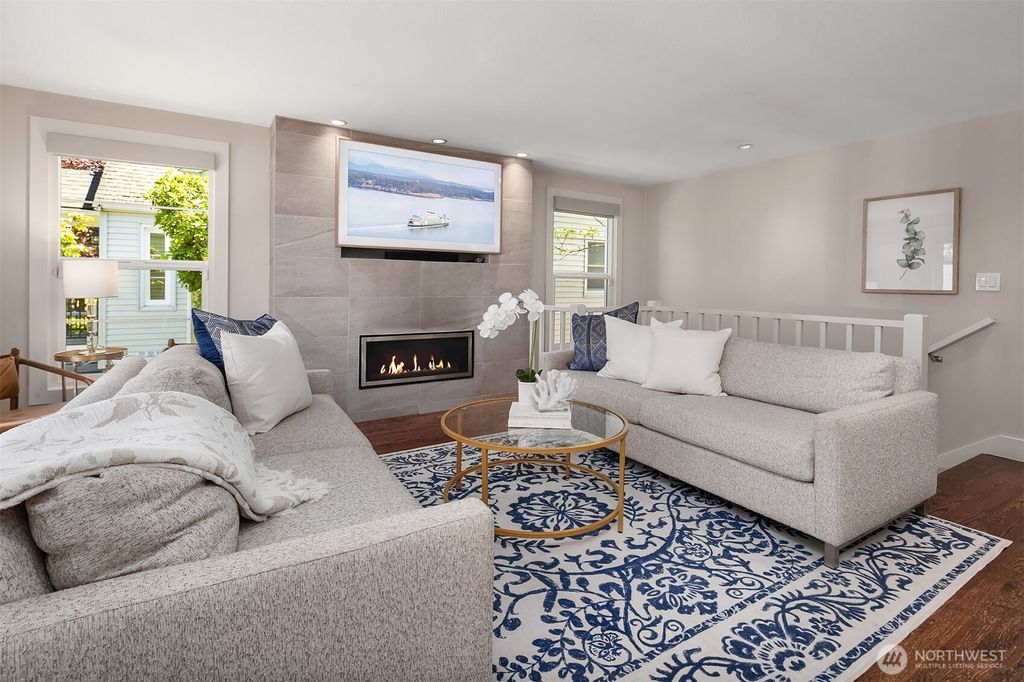 Photo of 549 N 77th Street, Seattle, WA 98103 (MLS # 2515435)