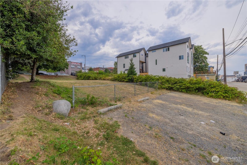 1137 Fawcett Avenue