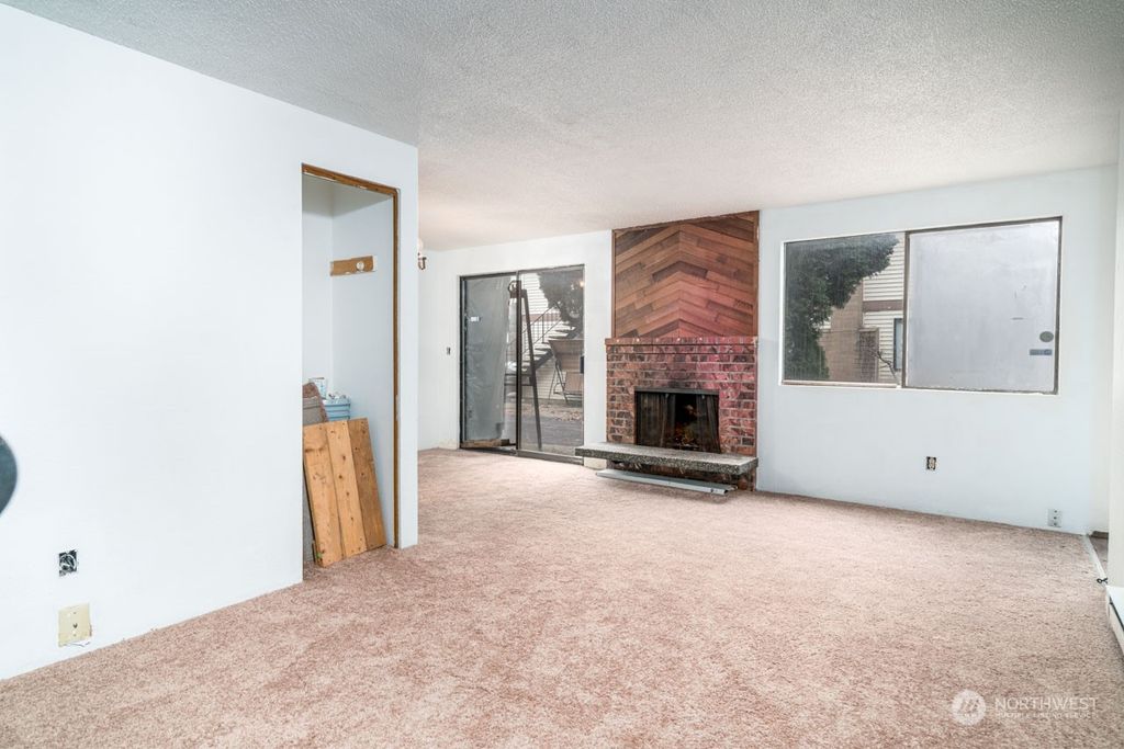 Photo of 218 Ellingson Drive, Pacific, WA 98047 (MLS # 2026385)