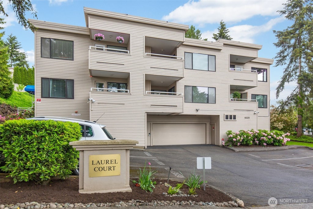 Photo of 5225 50th Avenue NE #204, Seattle, WA 98105 (MLS # 2588638)