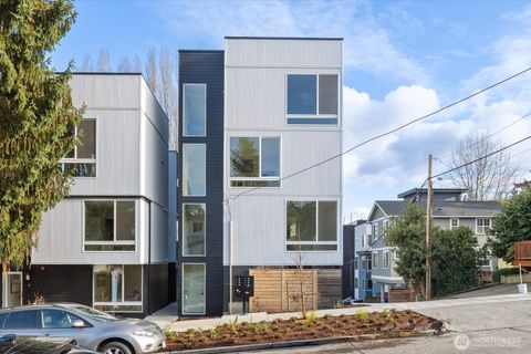 Photo of 3114 Queen Anne Avenue N, Seattle, WA 98119 (MLS # 2465664)