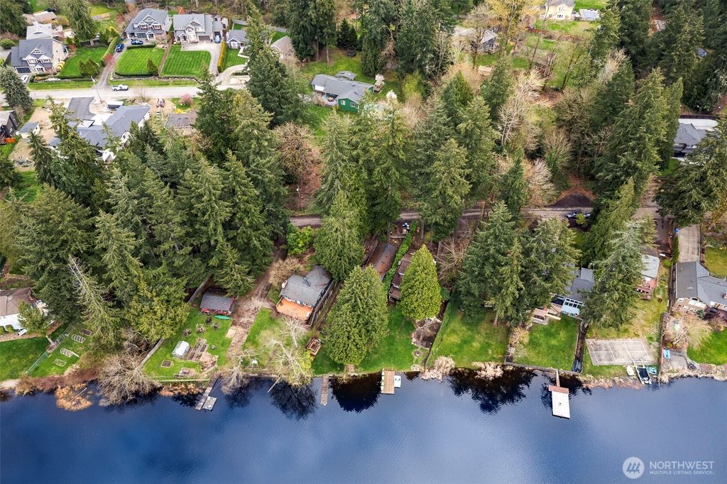 Photo of 13625 E Lake Kathleen Drive SE, Renton, WA 98059 (MLS # 2362444)