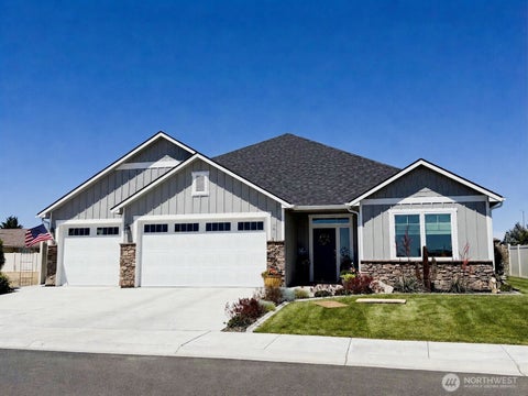 Photo of 912 S M Loop Drive SW, Quincy, WA 98848 (MLS # 2545460)