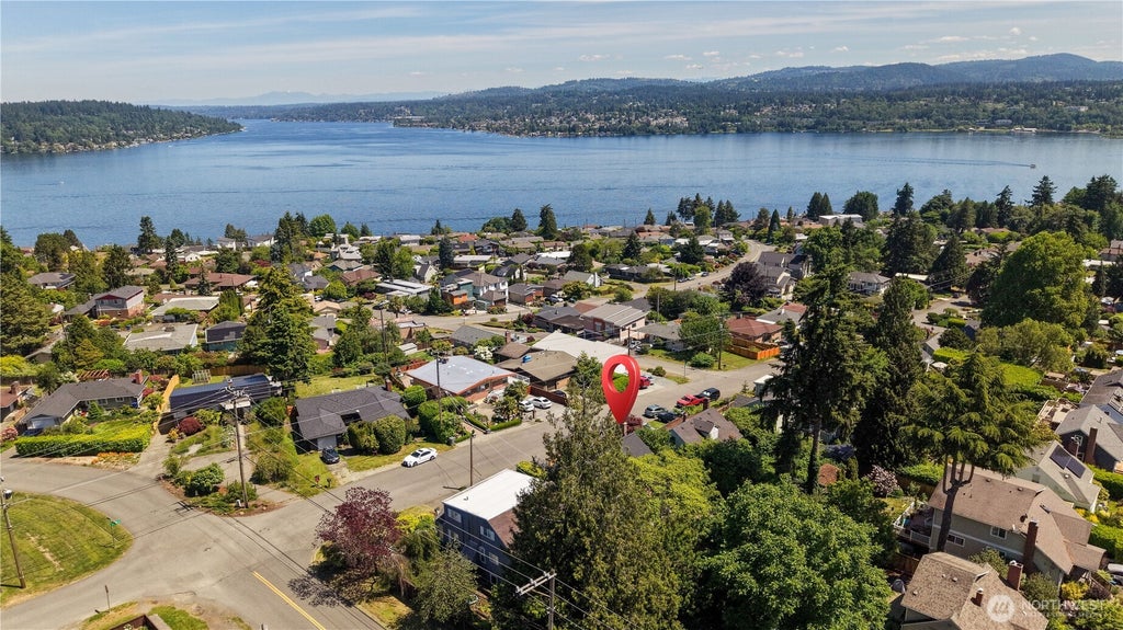 Photo of 7811 S 112th Street, Seattle, WA 98178 (MLS # 2523442)