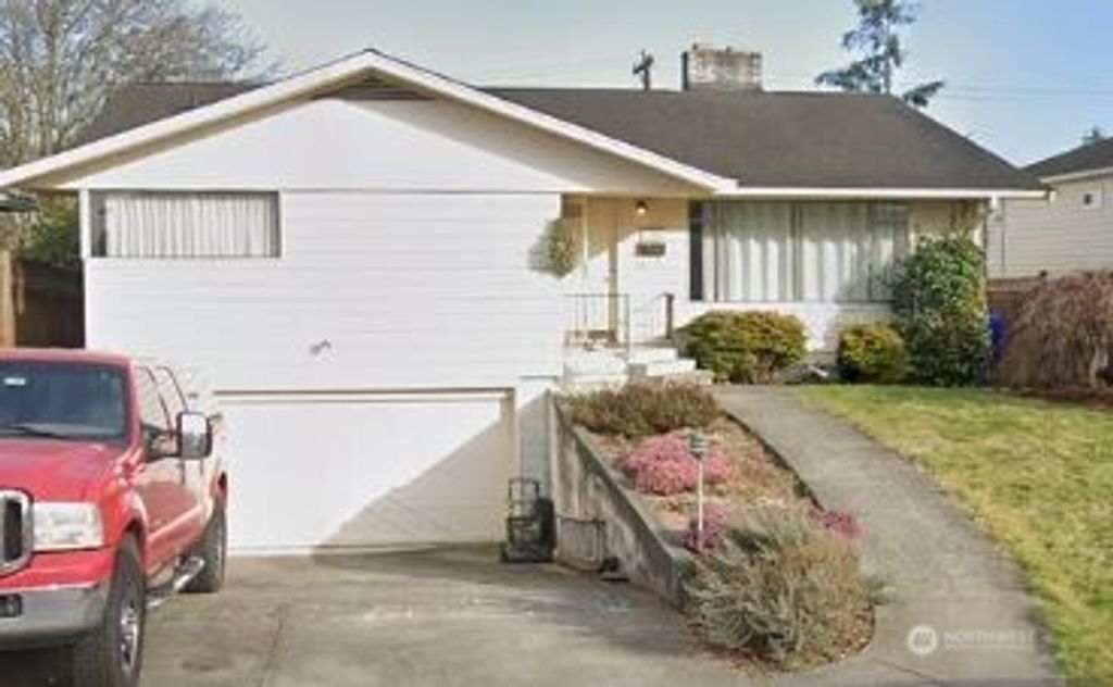 Photo of 1025 Lombard Avenue, Everett, WA 98201 (MLS # 2379337)