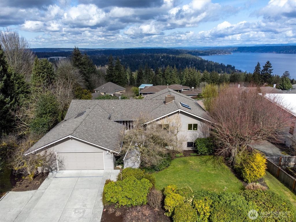 Photo of 16414 SE 44th Place, Bellevue, WA 98006 (MLS # 2339282)