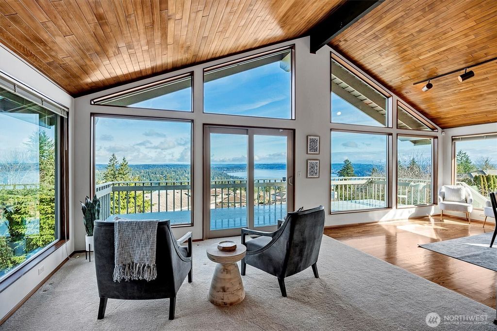 Photo of 16414 SE 44th Place, Bellevue, WA 98006 (MLS # 2339282)