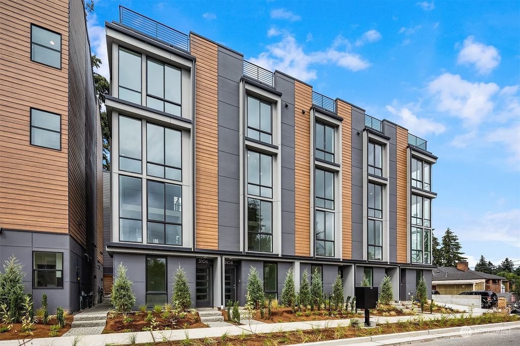 Photo of 3106 NE 120th Street, Seattle, WA 98125 (MLS # 2030365)